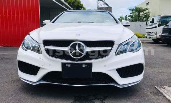Acheter Occasion Voiture Mercedes‒Benz C–Class Blanc à Ezulwini, Hhohho Acheter Occasion Voiture Mercedes‒Benz C–Class Blanc à Ezulwini, Hhohho
