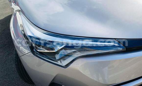 Buy Used Toyota C-HR Silver Car in Ezulwini in Hhohho Buy Used Toyota C-HR Silver Car in Ezulwini in Hhohho