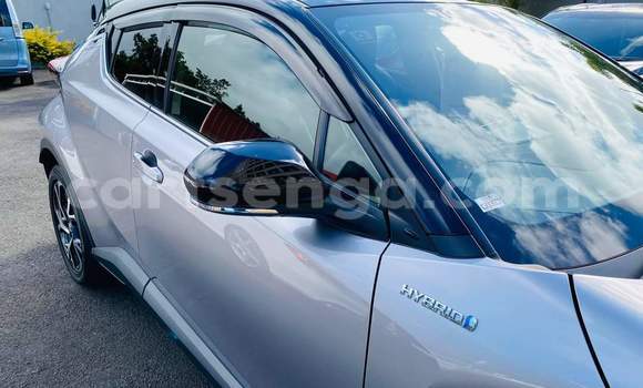 Buy Used Toyota C-HR Silver Car in Ezulwini in Hhohho Buy Used Toyota C-HR Silver Car in Ezulwini in Hhohho