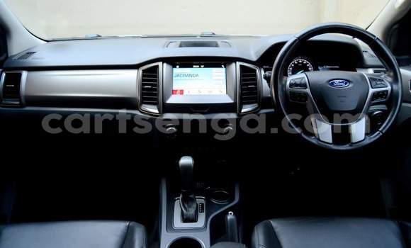 Buy Used Ford Everest Silver Car in Nhlangano in Shiselweni District Buy Used Ford Everest Silver Car in Nhlangano in Shiselweni District