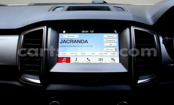 Buy Used Ford Everest Silver Car in Nhlangano in Shiselweni District Buy Used Ford Everest Silver Car in Nhlangano in Shiselweni District