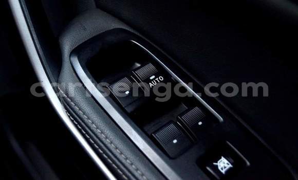 Buy Used Ford Everest Silver Car in Nhlangano in Shiselweni District Buy Used Ford Everest Silver Car in Nhlangano in Shiselweni District