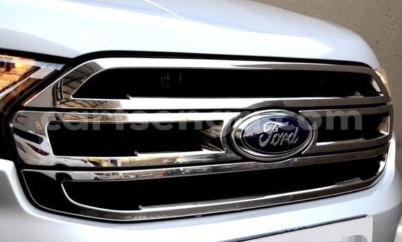 Buy Used Ford Everest Silver Car in Nhlangano in Shiselweni District Buy Used Ford Everest Silver Car in Nhlangano in Shiselweni District
