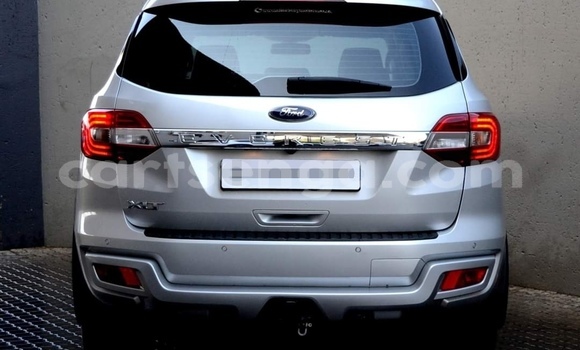 Buy Used Ford Everest Silver Car in Nhlangano in Shiselweni District Buy Used Ford Everest Silver Car in Nhlangano in Shiselweni District