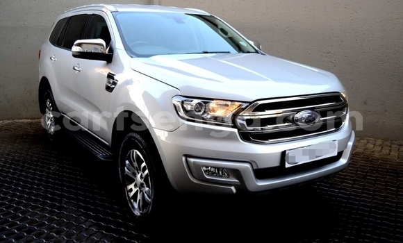 Buy Used Ford Everest Silver Car in Nhlangano in Shiselweni District Buy Used Ford Everest Silver Car in Nhlangano in Shiselweni District