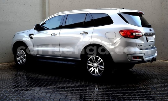 Buy Used Ford Everest Silver Car in Nhlangano in Shiselweni District Buy Used Ford Everest Silver Car in Nhlangano in Shiselweni District