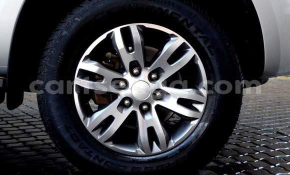 Buy Used Ford Everest Silver Car in Nhlangano in Shiselweni District Buy Used Ford Everest Silver Car in Nhlangano in Shiselweni District