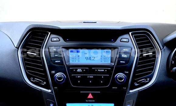 Buy Used Hyundai Santa Fe Silver Car in Nhlangano in Shiselweni District Buy Used Hyundai Santa Fe Silver Car in Nhlangano in Shiselweni District