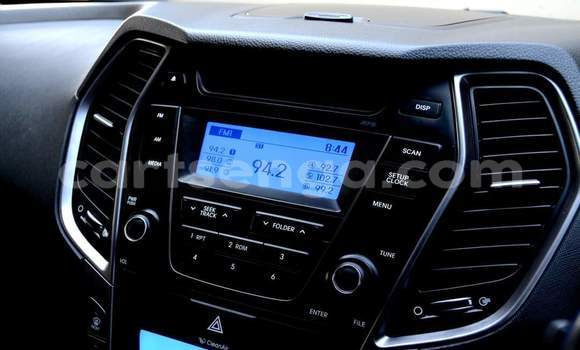 Buy Used Hyundai Santa Fe Silver Car in Nhlangano in Shiselweni District Buy Used Hyundai Santa Fe Silver Car in Nhlangano in Shiselweni District