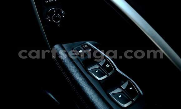 Buy Used Hyundai Santa Fe Silver Car in Nhlangano in Shiselweni District Buy Used Hyundai Santa Fe Silver Car in Nhlangano in Shiselweni District