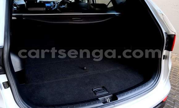 Buy Used Hyundai Santa Fe Silver Car in Nhlangano in Shiselweni District Buy Used Hyundai Santa Fe Silver Car in Nhlangano in Shiselweni District