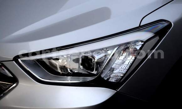 Buy Used Hyundai Santa Fe Silver Car in Nhlangano in Shiselweni District Buy Used Hyundai Santa Fe Silver Car in Nhlangano in Shiselweni District