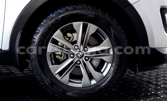 Buy Used Hyundai Santa Fe Silver Car in Nhlangano in Shiselweni District Buy Used Hyundai Santa Fe Silver Car in Nhlangano in Shiselweni District