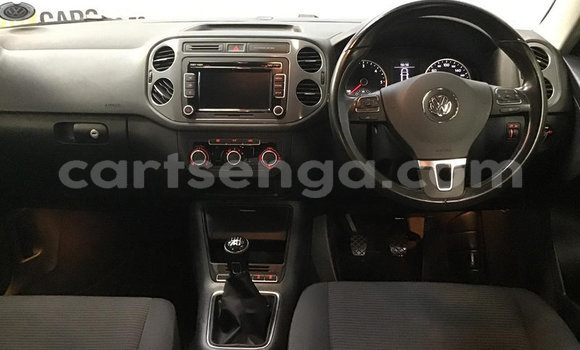 Nunua Ilio tumika Volkswagen Tiguan White Gari ndani ya Malkerns nchini Manzini Nunua Ilio tumika Volkswagen Tiguan White Gari ndani ya Malkerns nchini Manzini