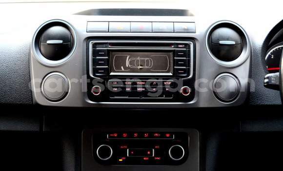Buy Used Volkswagen Amarok White Car in Nhlangano in Shiselweni District Buy Used Volkswagen Amarok White Car in Nhlangano in Shiselweni District