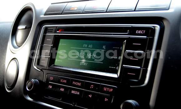 Buy Used Volkswagen Amarok White Car in Nhlangano in Shiselweni District Buy Used Volkswagen Amarok White Car in Nhlangano in Shiselweni District