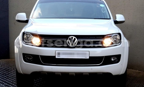 Buy Used Volkswagen Amarok White Car in Nhlangano in Shiselweni District Buy Used Volkswagen Amarok White Car in Nhlangano in Shiselweni District