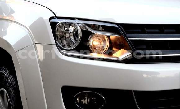 Buy Used Volkswagen Amarok White Car in Nhlangano in Shiselweni District Buy Used Volkswagen Amarok White Car in Nhlangano in Shiselweni District