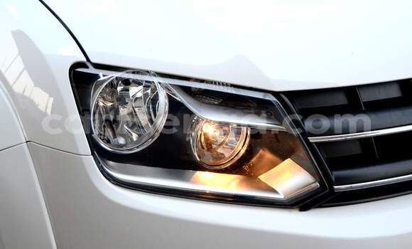 Buy Used Volkswagen Amarok White Car in Nhlangano in Shiselweni District Buy Used Volkswagen Amarok White Car in Nhlangano in Shiselweni District