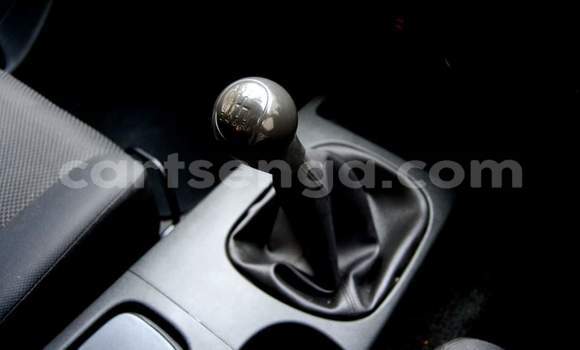 Buy Used Nissan Navara Silver Car in Nhlangano in Shiselweni District Buy Used Nissan Navara Silver Car in Nhlangano in Shiselweni District