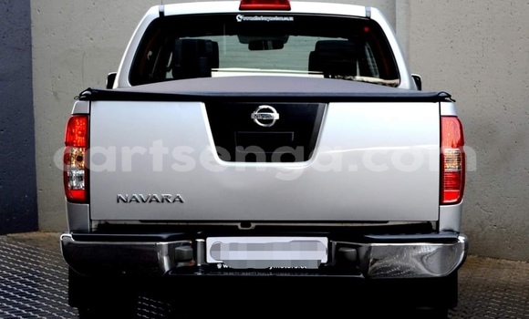 Buy Used Nissan Navara Silver Car in Nhlangano in Shiselweni District Buy Used Nissan Navara Silver Car in Nhlangano in Shiselweni District