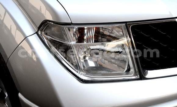 Buy Used Nissan Navara Silver Car in Nhlangano in Shiselweni District Buy Used Nissan Navara Silver Car in Nhlangano in Shiselweni District