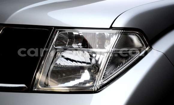 Buy Used Nissan Navara Silver Car in Nhlangano in Shiselweni District Buy Used Nissan Navara Silver Car in Nhlangano in Shiselweni District