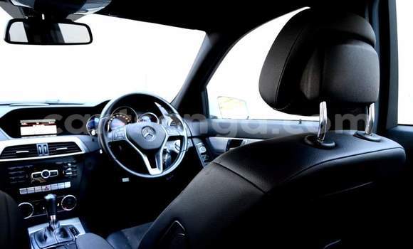 Buy Used Mercedes‒Benz C–Class White Car in Nhlangano in Shiselweni District Buy Used Mercedes‒Benz C–Class White Car in Nhlangano in Shiselweni District