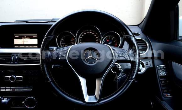 Buy Used Mercedes‒Benz C–Class White Car in Nhlangano in Shiselweni District Buy Used Mercedes‒Benz C–Class White Car in Nhlangano in Shiselweni District