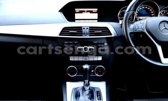 Buy Used Mercedes‒Benz C–Class White Car in Nhlangano in Shiselweni District Buy Used Mercedes‒Benz C–Class White Car in Nhlangano in Shiselweni District