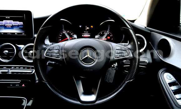 Buy Used Mercedes‒Benz C–Class White Car in Nhlangano in Shiselweni District Buy Used Mercedes‒Benz C–Class White Car in Nhlangano in Shiselweni District