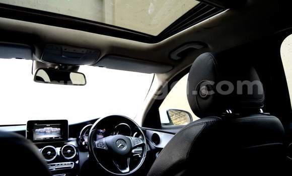 Buy Used Mercedes‒Benz C–Class White Car in Nhlangano in Shiselweni District Buy Used Mercedes‒Benz C–Class White Car in Nhlangano in Shiselweni District