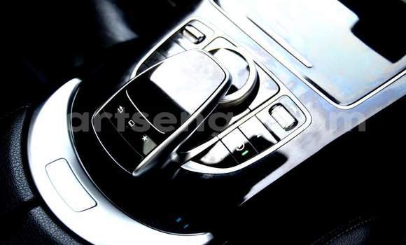 Buy Used Mercedes‒Benz C–Class White Car in Nhlangano in Shiselweni District Buy Used Mercedes‒Benz C–Class White Car in Nhlangano in Shiselweni District