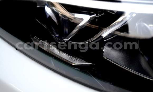 Buy Used Mercedes‒Benz C–Class White Car in Nhlangano in Shiselweni District Buy Used Mercedes‒Benz C–Class White Car in Nhlangano in Shiselweni District