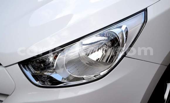 Acheter Occasion Voiture Hyundai ix35 Blanc à Mbabane, Manzini Acheter Occasion Voiture Hyundai ix35 Blanc à Mbabane, Manzini
