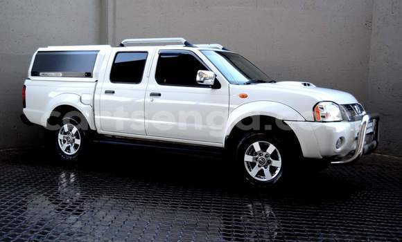 Buy Used Nissan NP 300 White Car in Manzini in Manzini