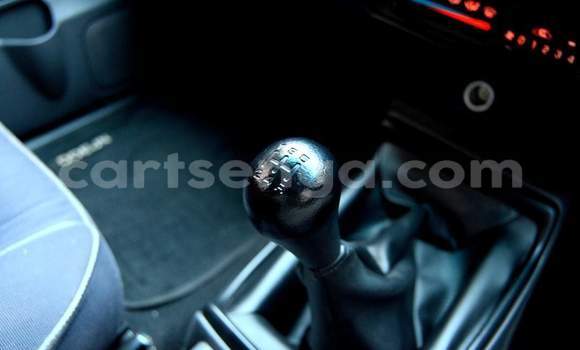 Nunua Ilio tumika Nissan NP 300 White Gari ndani ya Manzini nchini Manzini Nunua Ilio tumika Nissan NP 300 White Gari ndani ya Manzini nchini Manzini