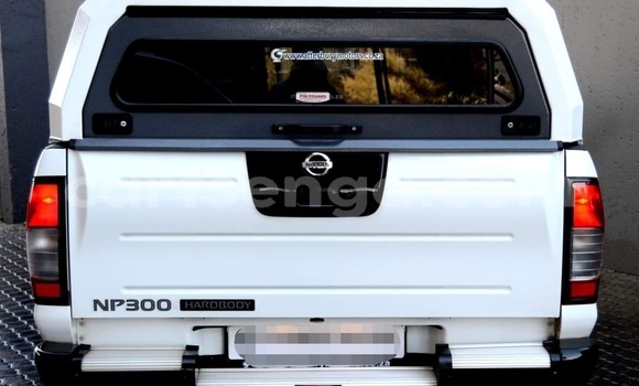 Nunua Ilio tumika Nissan NP 300 White Gari ndani ya Manzini nchini Manzini Nunua Ilio tumika Nissan NP 300 White Gari ndani ya Manzini nchini Manzini