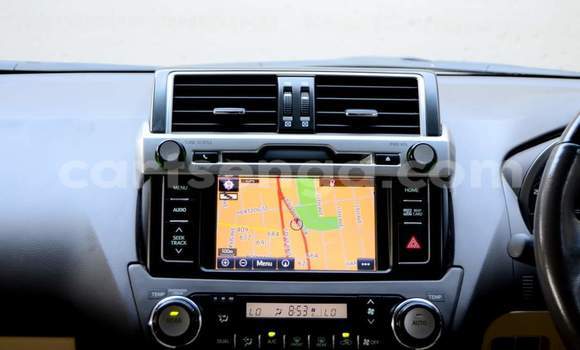 Buy Used Toyota Land Cruiser Prado White Car in Nhlangano in Shiselweni District Buy Used Toyota Land Cruiser Prado White Car in Nhlangano in Shiselweni District
