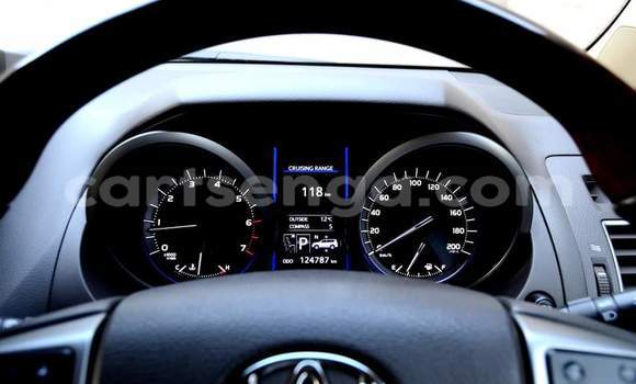 Buy Used Toyota Land Cruiser Prado White Car in Nhlangano in Shiselweni District Buy Used Toyota Land Cruiser Prado White Car in Nhlangano in Shiselweni District