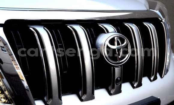 Buy Used Toyota Land Cruiser Prado White Car in Nhlangano in Shiselweni District Buy Used Toyota Land Cruiser Prado White Car in Nhlangano in Shiselweni District