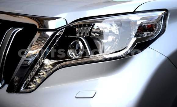 Buy Used Toyota Land Cruiser Prado White Car in Nhlangano in Shiselweni District Buy Used Toyota Land Cruiser Prado White Car in Nhlangano in Shiselweni District