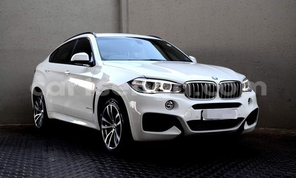 Acheter Occasion Voiture BMW X6 Blanc à Hlatikulu, Shiselweni District Acheter Occasion Voiture BMW X6 Blanc à Hlatikulu, Shiselweni District