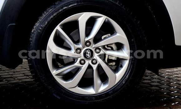 Acheter Occasion Voiture Hyundai Tucson Blanc à Mbabane, Manzini Acheter Occasion Voiture Hyundai Tucson Blanc à Mbabane, Manzini