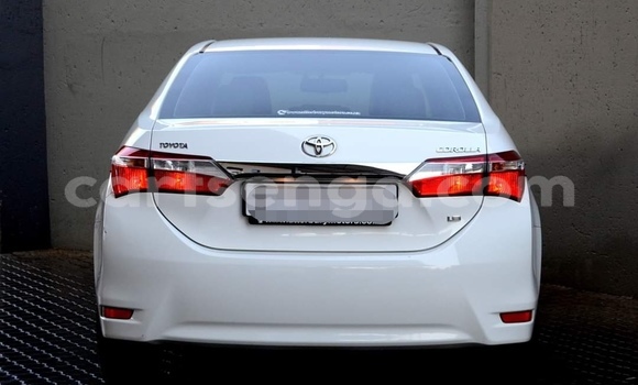 Buy Used Toyota Corolla White Car in Nhlangano in Shiselweni District Buy Used Toyota Corolla White Car in Nhlangano in Shiselweni District