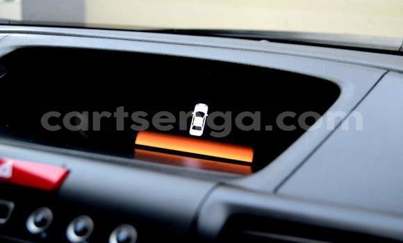 Nunua Ilio tumika Honda CR–V Silver Gari ndani ya Ezulwini nchini Hhohho Nunua Ilio tumika Honda CR–V Silver Gari ndani ya Ezulwini nchini Hhohho