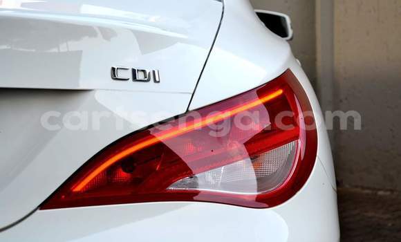 Acheter Occasion Voiture Mercedes‒Benz CLA-klasse Blanc à Mbabane, Manzini Acheter Occasion Voiture Mercedes‒Benz CLA-klasse Blanc à Mbabane, Manzini