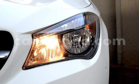 Acheter Occasion Voiture Mercedes‒Benz CLA-klasse Blanc à Mbabane, Manzini Acheter Occasion Voiture Mercedes‒Benz CLA-klasse Blanc à Mbabane, Manzini