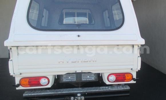 Acheter Occasion Voiture Hyundai H200 Blanc à Mbabane, Manzini Acheter Occasion Voiture Hyundai H200 Blanc à Mbabane, Manzini