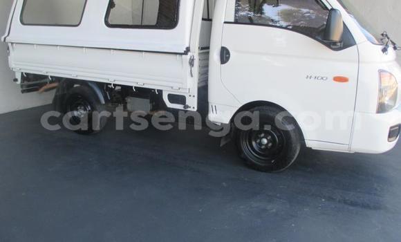 Nunua Ilio tumika Hyundai H200 White Gari ndani ya Mbabane nchini Manzini Nunua Ilio tumika Hyundai H200 White Gari ndani ya Mbabane nchini Manzini